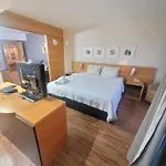 Flat No Golden Tulip By Rei Dos Flats